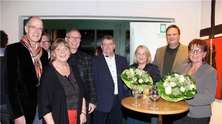 Gemeinsam eröffneten sie die 4. Literatur- und Musiktage in Bad Essen: Dr. Caspar Sieveking (von links), Ursula Möhr-Loss, Wolfgang Bielefeld, Martin Knapp, Beatrice le Coutre-Bick, Bürgermeister Timo Natemeyer und Annette Ludzay. 