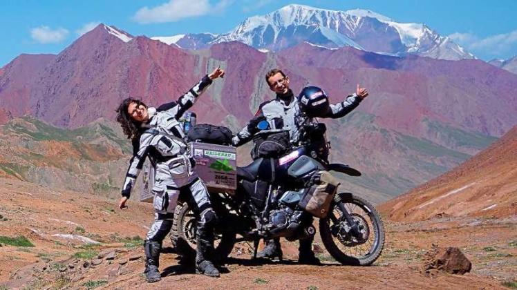 Mit dem Motorrad durch die halbe Welt: Benjamin Krämer und seine Freundin Ellada Azoidou erfüllen sich derzeit diesen Traum. 