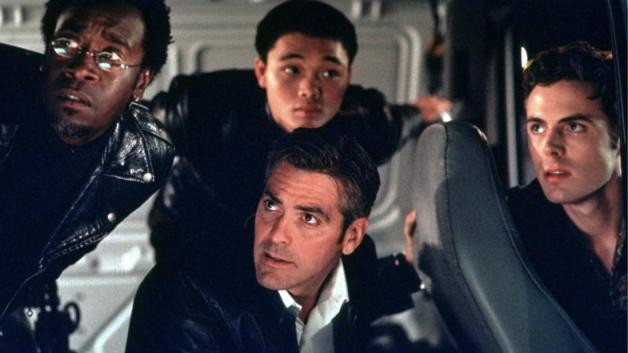 Die Stars des Remakes: Don Cheadle, George Clooney, Shaobo Qin und Casey Affleck in "Ocean&apos;s Eleven". Foto: Warner Brothers/Bob Marchak/imago/Cinema Publishers Collection