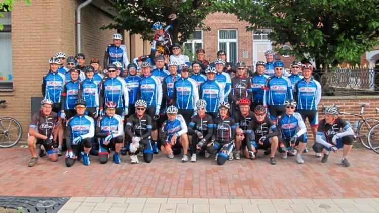 Mit den Radsportfreunden aus Eindhoven unternahmen die Haselünner Radler zwei Touren aus Anlass des 25-jährigen Bestehens. 