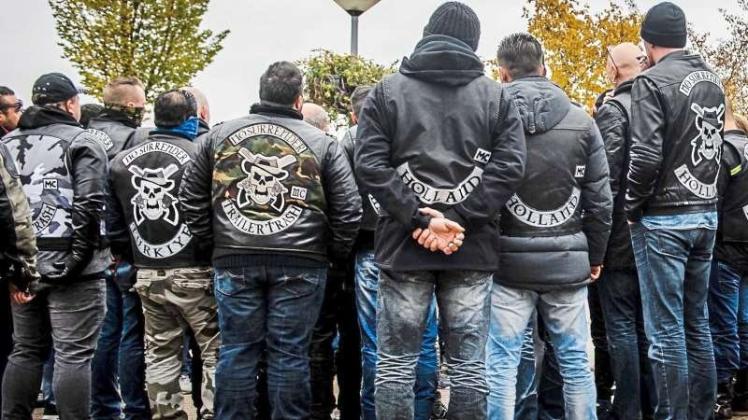 Nachdem der niederländische Motorradklub „No Surrender“ wegen Verdachts auf Drogenhandel seinen Treffpunkt verloren hat, zieht der Verein ins Emsland. 