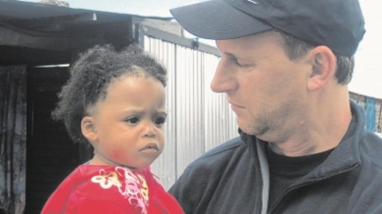 Engagiert sich in Südafrika: Manfred Engelmann aus Lingen, der dort mit seiner Familie wohnt. Fotos: privat