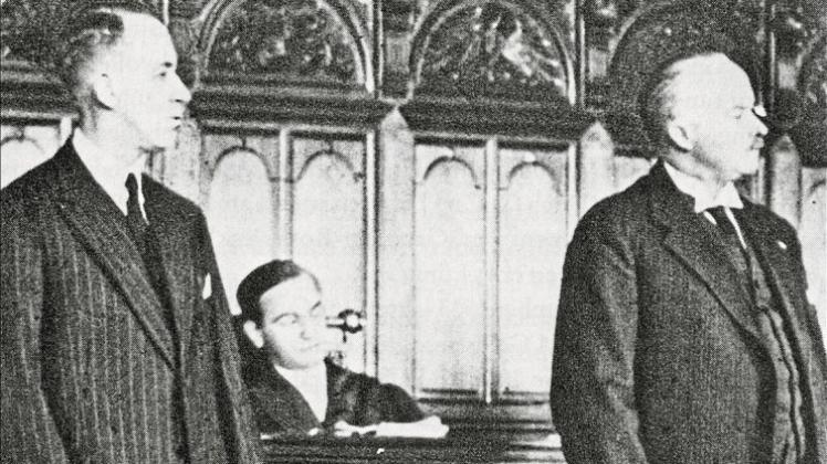 1933 saß Ex-Konzernchef G. Carl Lahusen (rechts) zusammen mit seinem Bruder Heinz auf der Anklagebank. Bildvorlagen (2): Nordwollemuseum