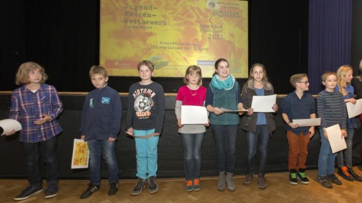 Thema Cybermobbing hervorragend aufgearbeitet: Schüler aus neun Grundschulen aus Georgsmarienhütte und Hagen. Dafür erhielten sie einen ersten Preis beim Jugend-Medien-Wettbewerb. 