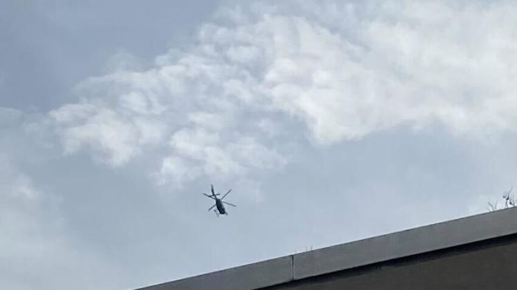 Ein Hubschrauber der Bundespolizei flog am Dienstag über Westerberg. Er absolvierte einen Routineeinsatz. 