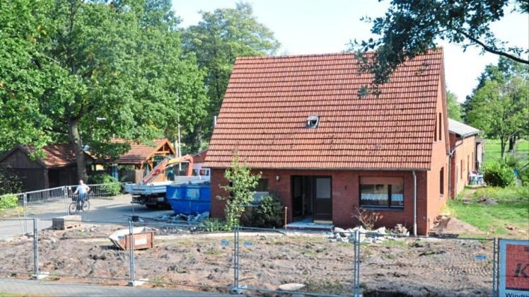Vor dem Abriss steht das alte „Haus Arche“ an der Gutshofstraße. 
