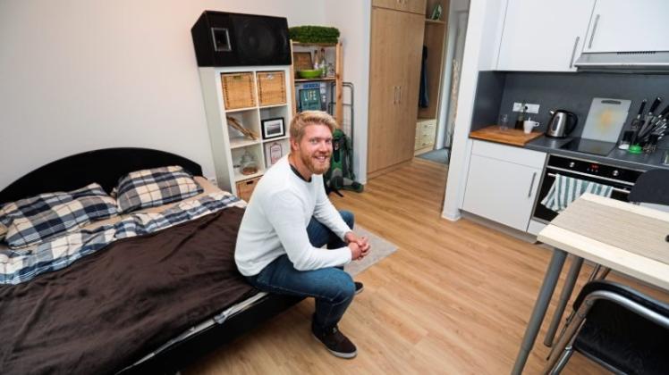 Yannick Dannehl wohnt seit März 2017 im neuen Studentenwohnheim „Bei den Linden“ in Osnabrück. Sein Einzelapartment hat er trickreich eingerichtet. 