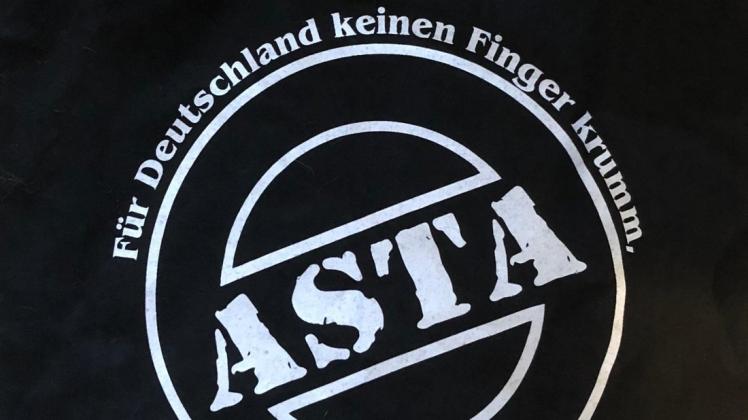 Zum Nachdenken anregen will die Studentenvertretung der Uni Osnabrück nach eigenen Angaben mit ihrem Spruch, den sie anlässlich der Erstsemester-Begrüßungswoche auf 2000 Stoffbeutel drucken ließ. 