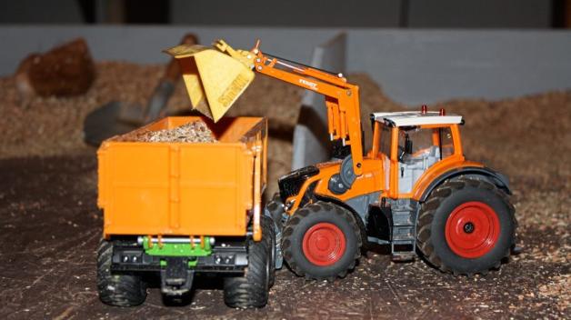 Für alle, die einmal Landwirt sein wollen, hat Michael Garms in Iserloy eine Miniaturwelt für Spielzeugautos erschaffen. 