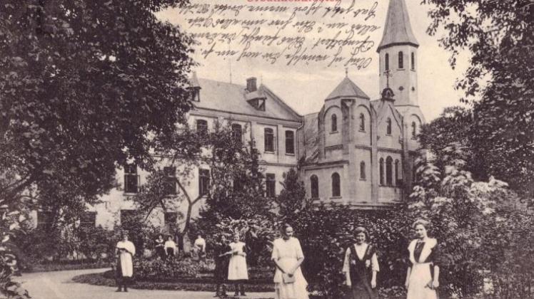 Ein Stück Haselünner Stadtgeschichte: das alte Ursulinen-Kloster um 1913. 