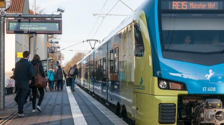 Seit dem 13. Dezember fahren die neuen „Flirt“-Züge der Westfalenbahn auf der Emslandstrecke zwischen Emden und Münster. 