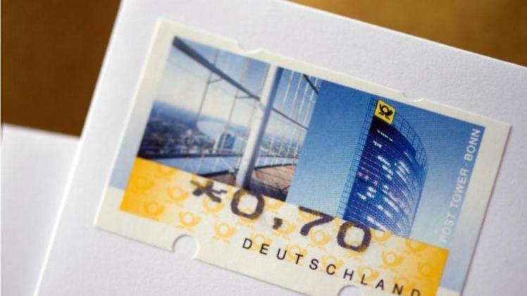 Beim erhöhten Briefporto zum neuen Jahr will sich die Deutsche Post in den ersten Januar-Tagen kulant zeigen. 