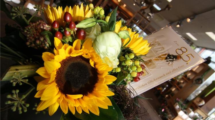 Auf einen Blumenstrauß und einen persönlichen Geburtstagsbesuch müssen zukünftig alle Delmenhorster Bürger, die ihren 96. bis 99. Geburtstag feiern, verzichten. Symbolfoto: Johannes Kapitza