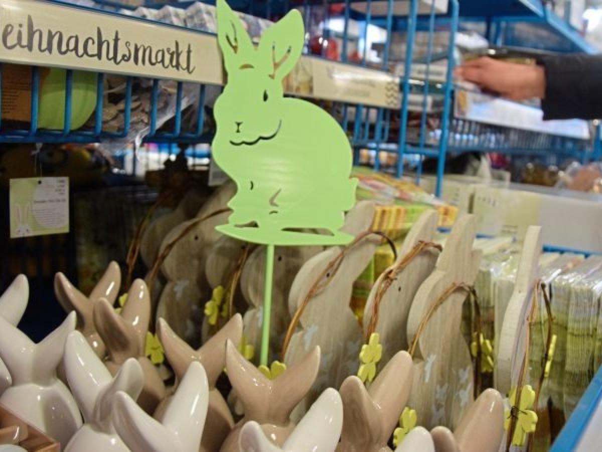 Tedi in Melle verkauft Osterdeko in der