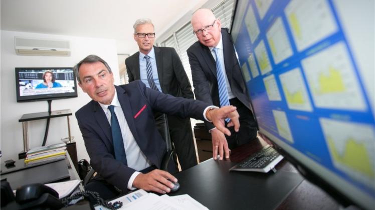 Geschäftsführer und seit Ende 2015 auch Inhaber der KHP Vermögensverwaltung in Osnabrück: Manfred Stock (l.), Thomas Hans (M.), Wolfgang Pieper. 