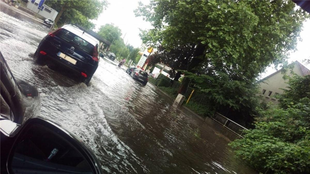 Unwetter In Der Region: Überschwemmte Straßen Auch Am | NOZ