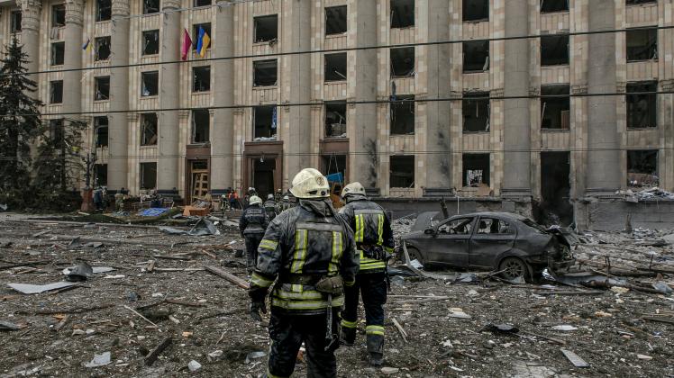 Charkiw: Das Rathausgebäude in der zweitgrößten Stadt der Ukraine ist durch eine heftige Explosion zerstört worden.