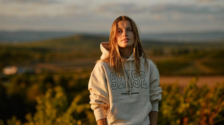Franzi Stegemann arbeitet weltweit als Model, lebt inzwischen aber inmitten der Weinberge. Franzi Stegemann arbeitet weltweit als Model, lebt inzwischen aber inmitten der Weinberge.