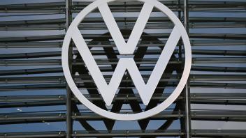 Volkswagen stellt wegen des Krieges in der Ukraine seine Produktion in Russland ein.
