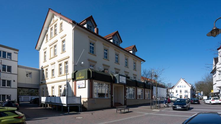 Die Eigentümer des ehemaligen Hotels zur Post in Rothenfelde wollen das Gebäude der Gemeinde vorübergehend zur Verfügung stellen. Die könnte dort Kriegsflüchtlinge aus der Ukraine einquartieren.