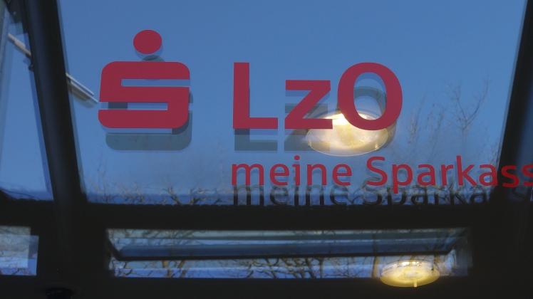 Schriftzug der LzO an einer Filiale an der Bloherfelder Straße in Oldenburg