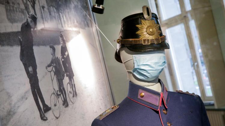 Osnabrück: Ausstellungseröffnung_"Die Polizei in der Weimarer Republik" in der Villa Schlikker. 01.03.2022 Die Ausstellung "Die Polizei in der Weimarer Republik" ist ab Sonntag in der Villa Schlikker zu sehen.