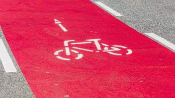 Kiel, Die Stadtverwaltung hat die Unterstützung des Individualverkehrs per Fahrrad auf ihrer Prioritätsliste hoch angesi