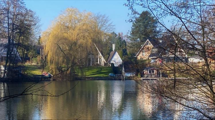 Am Kamerner See in Rethorn steht aktuell eine Luxusvilla zum Verkauf.