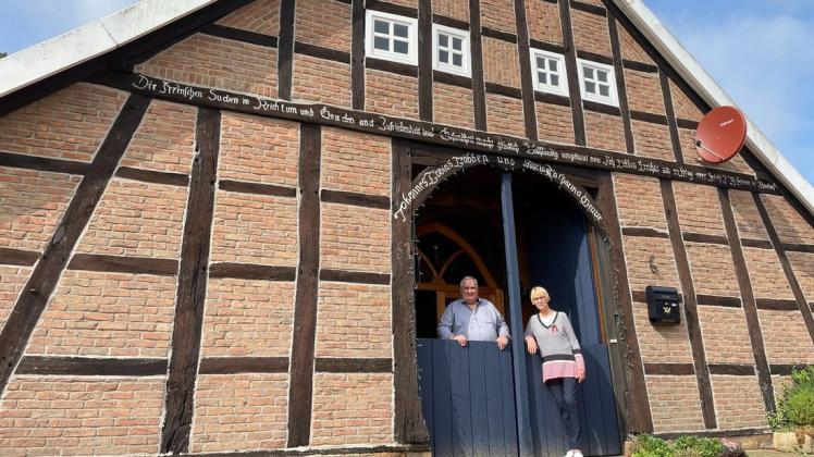 Die Münsterländer Georg Koch und Astrid Stiens haben in Dohren eine neue Heimat gefunden und sich hier einen Traum erfüllt: Sie haben während der Corona-Krise ein altes Bauernhaus in der kleinen Ortschaft saniert.