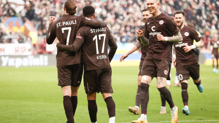 FC St. Pauli - Karlsruher SC FC St. Pauli - Karlsruher SC