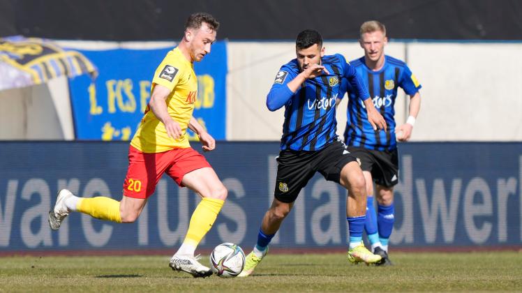Mike Bähre (l.) verpasste die Meppener Führung in Saarbrücken GER, 3. Liga, 29. Spieltag: 1. FC Saarbrücken vs SV Meppen
