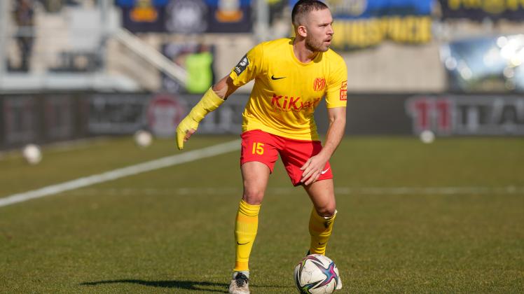 Gut zu sehen war die Schiene beim Spiel in Saarbrücken. GER, 3. Liga, 29. Spieltag: 1. FC Saarbrücken vs SV Meppen