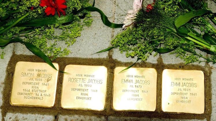Solche "Stolpersteine" zur Erinnerung an frühere jüdische Mitbürger sollen auch in Bramsche verlegt werden. Unser Foto wurde im emsländischen Sögel aufgenommen (Archivbild).