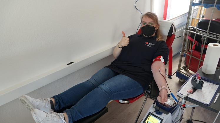 Durch eine einzige Blutspende kann schon viel erreicht werden. Jennifer Scholten und das Team vom DRK Meppen freuen sich folglich über jeden neuen Erstspender. 