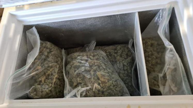 Sieben Kilo Marihuana und 3320 Euro in bar stellten Fahnder im März in Westerkappeln sicher. Das Geld stammt dem Angeklagten zufolge aber aus nicht aus dem Drogen-, sondern aus dem Fischverkauf.
