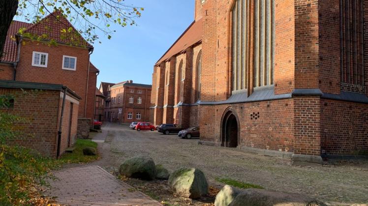 Wichtiges Sanierungsziel in Parchims Altstadt: die Umgestaltung des Kirchenumfelds an der St. Georgenkirche. Wichtiges Sanierungsziel in Parchims Altstadt: die Umgestaltung des Kirchenumfelds an der St. Georgenkirche.