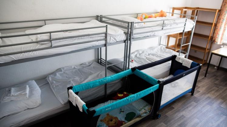 Große und kleine Betten: Die Quartiere für die Heimkinder und ihre Betreuer im Feriendorf Mueß sind hergerichtet.
