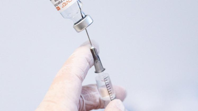In Rostock werden vom 14. bis 18. März unter anderem Impfungen mit dem Vakzin von Novavax angeboten.
