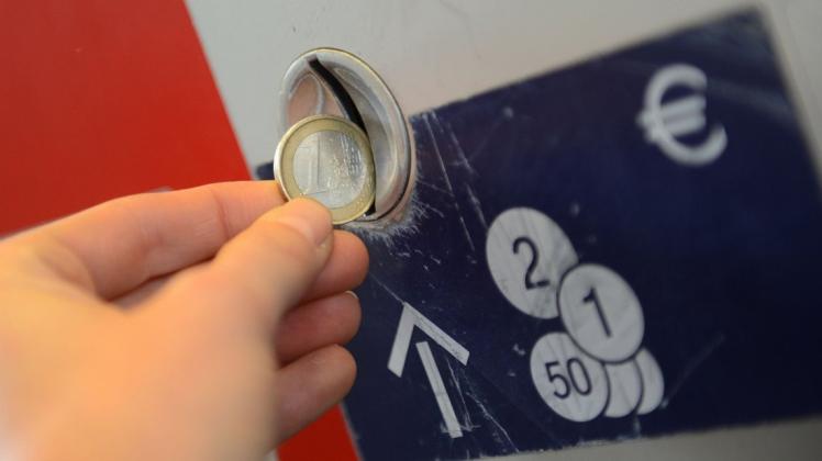 Eine Zeit lang konnte an den Ticketautomaten der RSAG in Rostock aufgrund von Vandalismus nur bargeldlos bezahlt werden (Symbolbild).