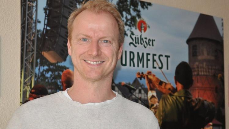 Der Geschäftsführer der Brauerei Lübz, Bastian Pochstein, ist froh, dass das wichtigste Sommerfest in der Region in diesem Jahr stattfinden kann.