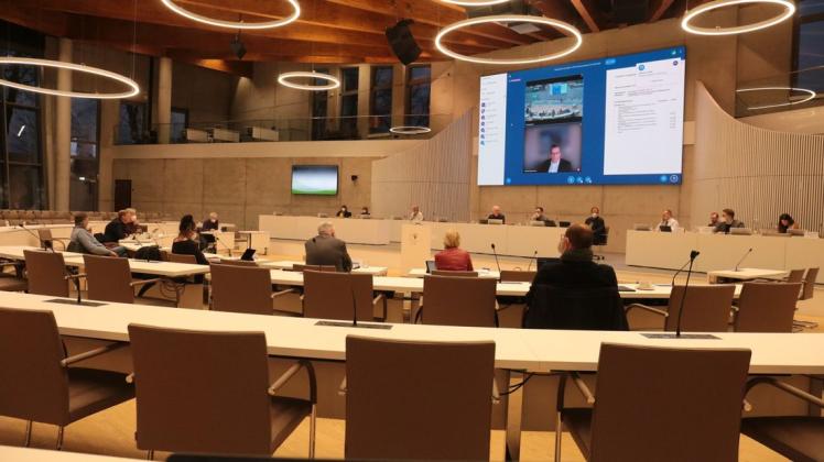 Sitzung der Finanzausschusses im Parchimer Solitär nach der Sondersitzung des Kreistages.