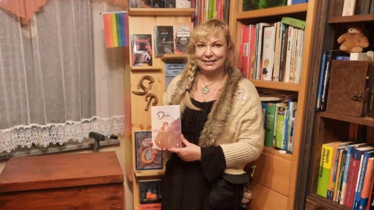 Bringt am 12. März ihren ersten Roman mit nach Siggelkow: Sabine Reifenstahl aus Marnitz.