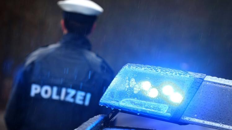 In Matzlow wurde ein Mann absichtlich angefahren. Der Autofahrer flüchtete. In Matzlow wurde ein Mann absichtlich angefahren. Der Autofahrer flüchtete.