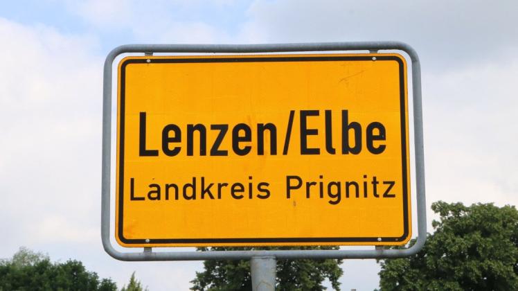 Die Stadt Lenzen bittet ihre Bürger bei den Friedhofsgebühren und der Hundesteuer stärker zur Kasse.