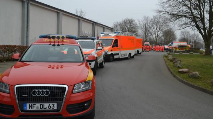 Zahlreiche Rettungskräfte wurden am Mittwoch zur Gemeinschaftsschule Mildstedt gerufen.