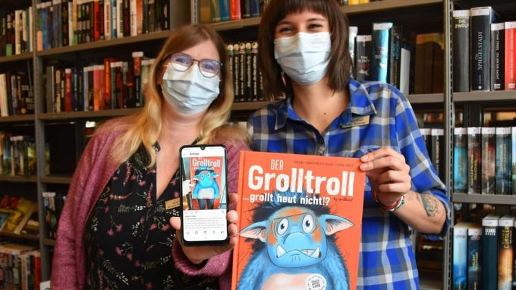 Stephanie Nemitz und Janine Rittner sorgen freitags für frische Buch-Mensch-Collagen auf dem Instagram-Account der Stadtbibliothek Wismar.