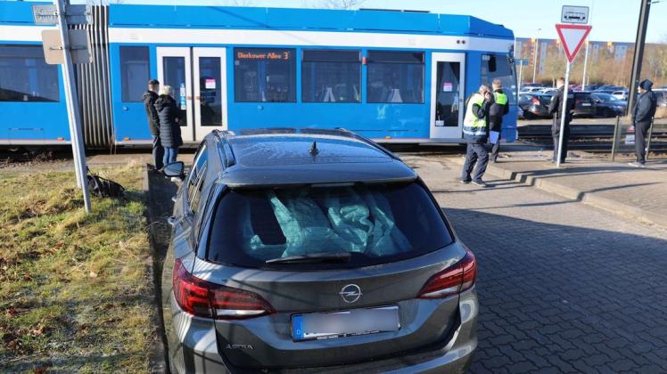 Der ungewöhnliche Zwischenfall hatte sich am Montagmorgen im Stadtteil Dierkow gegen 9.30 Uhr ereignet.