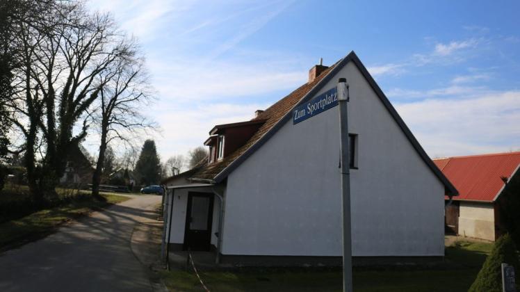 Seit mehr als einem Jahr beschäftigt sich die Gemeinde Pritzier mit der Geschwindigkeitsreduzierung in den Straßen Zum Sportplatz und der Bauernecke.