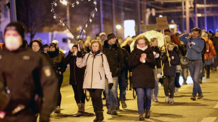 In den vergangenen zwei Wochen zogen mehrere Corona-Protestler durch Dierkow, Lütten Klein und die Südstadt in Rostock.