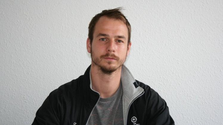 Felix Dojahn wechselte kürzlich vom Rasen an den Schreibtisch, ist Geschäftsstellenleiter des Oberliga-Teams des Rostocker FC.